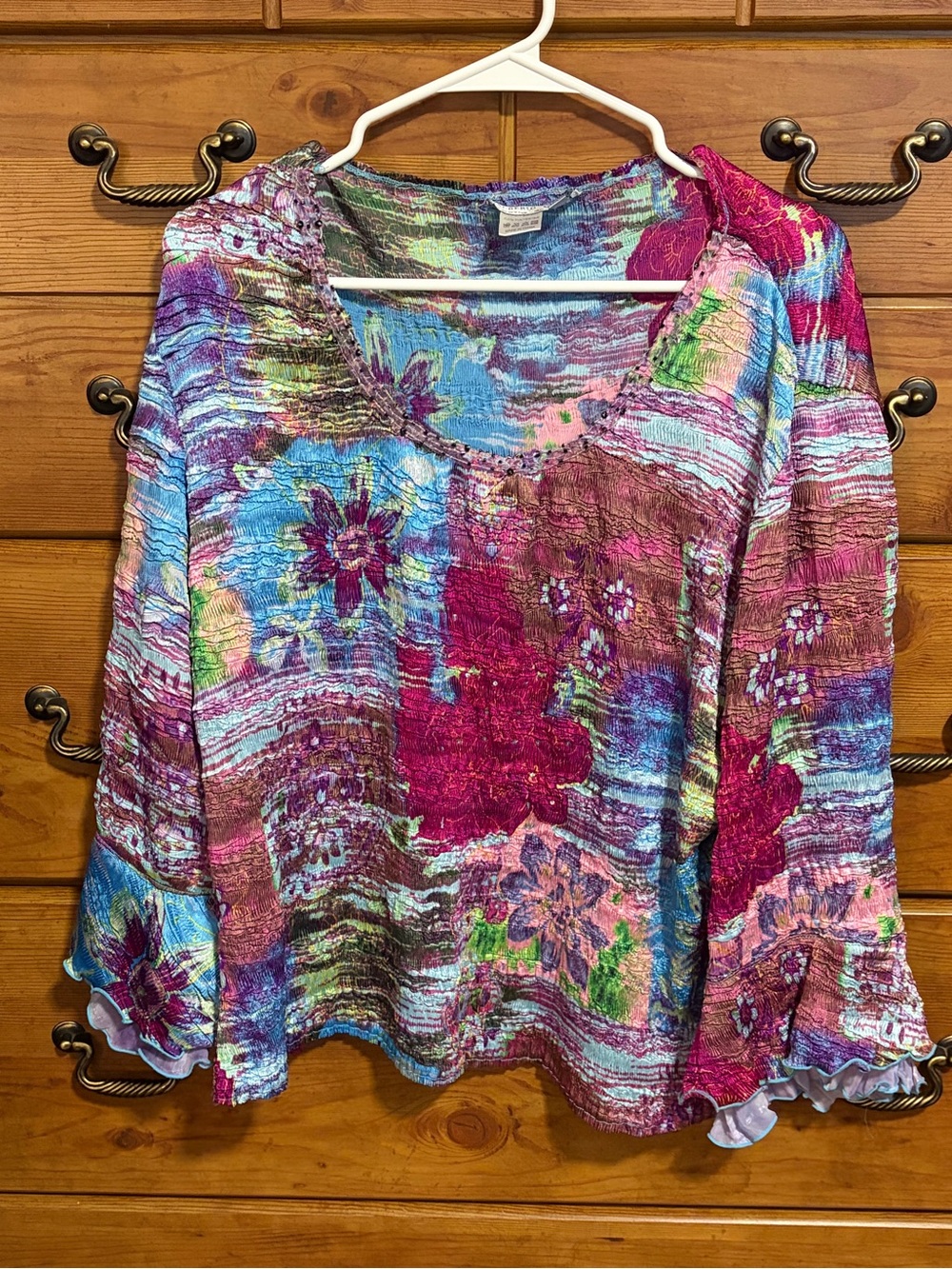 Alberto Makali Multicolor Floral Crinkle Top Size Large Beaded Neckline
